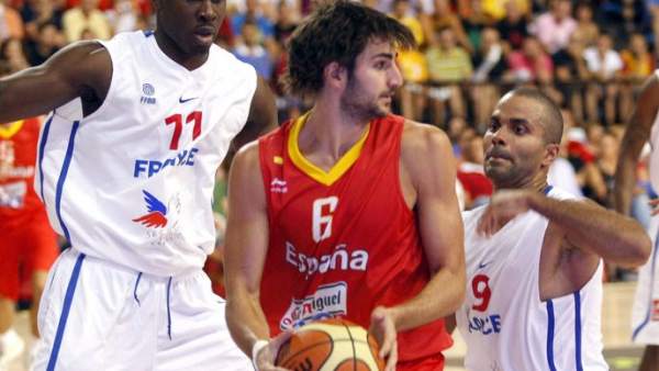Rubio ante Tony Parker Rubio ante Tony Parker