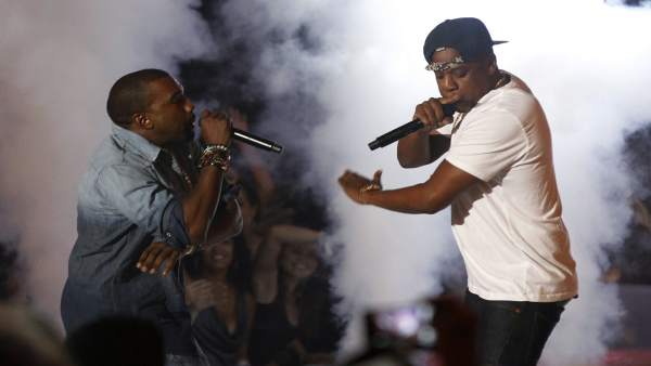Jay-Z junto a Kanye West Jay-Z junto a Kanye West