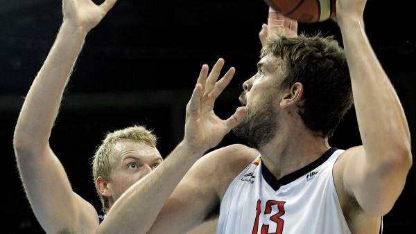 Marc Gasol y Clark Marc Gasol y Clark