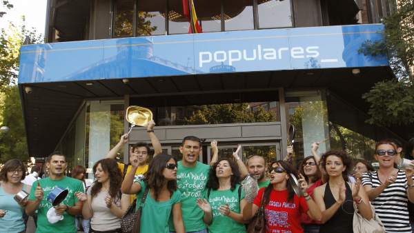 Cacerolada de profesores Cacerolada de profesores