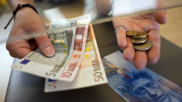 Euros y francos suizos Euros y francos suizos