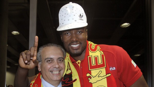 José Luis Sáez y Serge Ibaka José Luis Sáez y Serge Ibaka