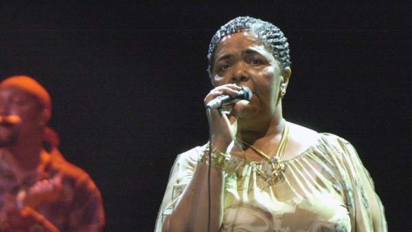 Cesaria Evora renuncia a su carrera por problemas de salud Cesaria Evora renuncia a su carrera por problemas de salud
