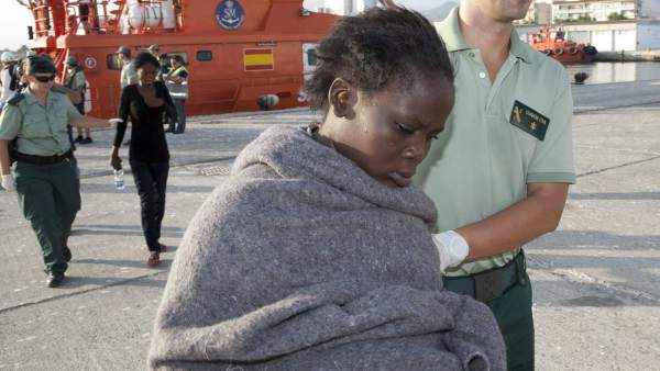 Una inmigrante tras llegar a Motril Una inmigrante tras llegar a Motril