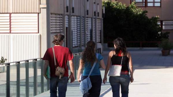 Adiós a las macrofiestas de bienvenida en los campus valencianos por ... Adiós a las macrofiestas de bienvenida en los campus valencianos por ...