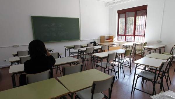 Una clase prácticamente vacía en un instituto madrileño durante la huelga de profesores. Una clase prácticamente vacía en un instituto madrileño durante la huelga de profesores.
