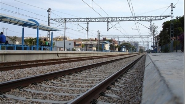 Imagen de archivo de unas vías de tren. Imagen de archivo de unas vías de tren.