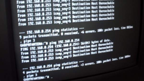 Ordenador procesando datos Ordenador procesando datos