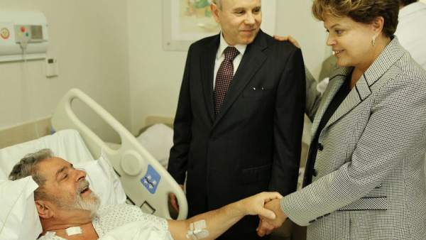 Dilma visita a Lula en el hospital Dilma visita a Lula en el hospital