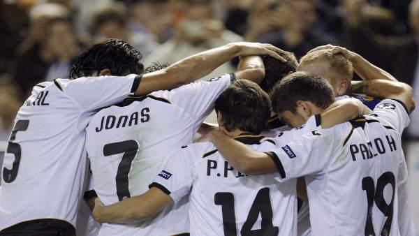 El Valencia se abraza El Valencia se abraza