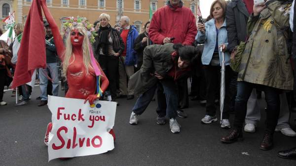 Protesta contra Berlusconi Protesta contra Berlusconi