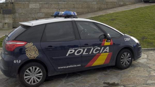 Coche de la Policía Nacional Coche de la Policía Nacional