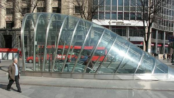 Metro de Bilbao Metro de Bilbao