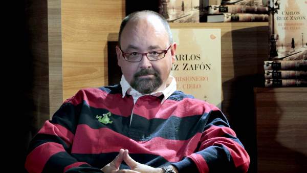 Carlos Ruiz Zafón. Carlos Ruiz Zafón.