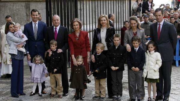 La Familia Real La Familia Real