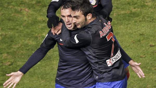 Godín, Falcao y Adrián Godín, Falcao y Adrián