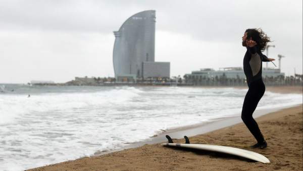 Un surfista en Barcelona Un surfista en Barcelona