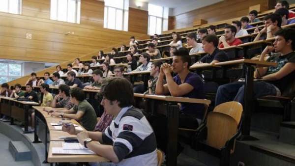 Jóvenes españoles Jóvenes españoles
