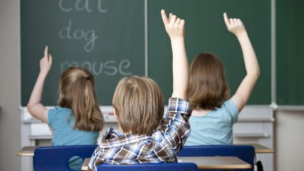 Niños en el colegio Niños en el colegio