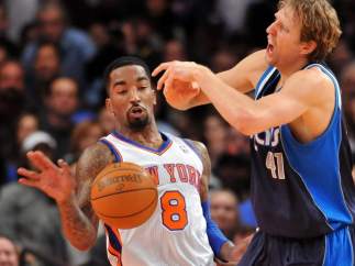 J.R.Smith ante Nowitzki