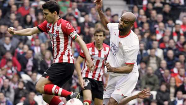 Kanouté, Iraola y Amorebieta en el Athletic - Sevilla Kanouté, Iraola y Amorebieta en el Athletic - Sevilla