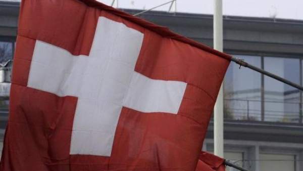 Suiza había tenido hasta ahora el secreto bancario como uno de los pilares de su actividad. Suiza había tenido hasta ahora el secreto bancario como uno de los pilares de su actividad.
