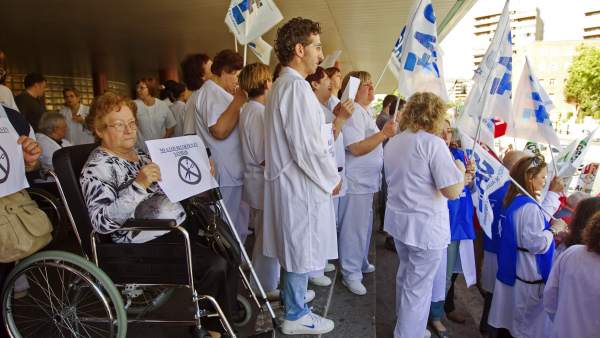 Protestas por los recortes en Sanidad Protestas por los recortes en Sanidad