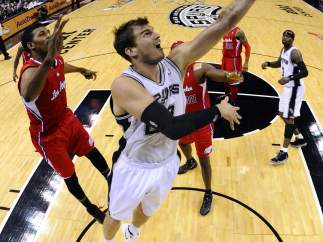 Splitter, de San Antonio Spurs.