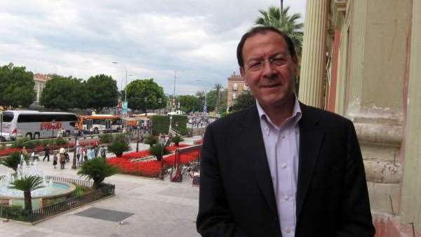 El alcalde de Murcia. El alcalde de Murcia.