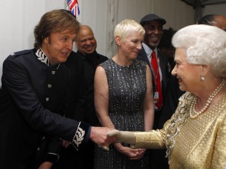 Saludando a Paul McCartney