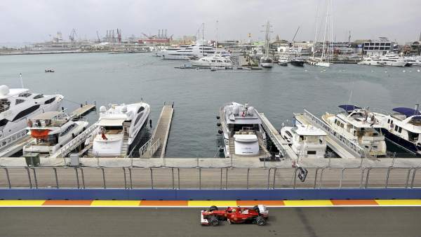 La Policia es persona al Circuit del Motor per a recollir documentació sobre la F1 La Policia es persona al Circuit del Motor per a recollir documentació sobre la F1