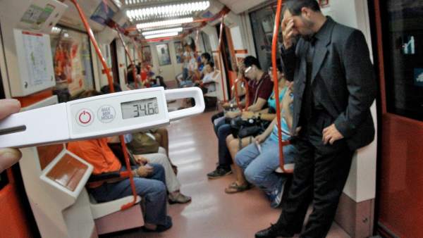 Un vagón de la línea 5 de metro Un vagón de la línea 5 de metro
