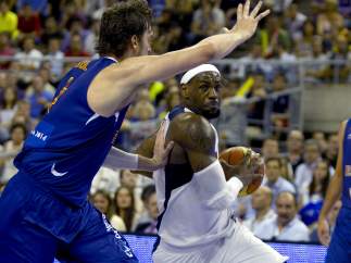 Lebron James y Pau Gasol