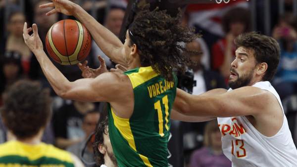 Marc Gasol y Varejao Marc Gasol y Varejao