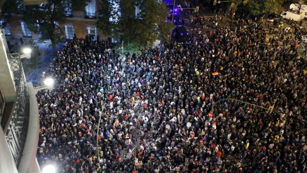 Neptuno, de noche, el 29-S Neptuno, de noche, el 29-S