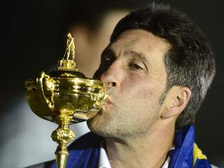 José María Olazabal levanta su última Ryder