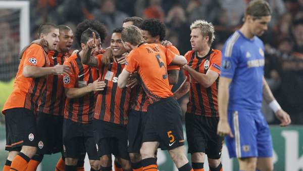 Torres ante el Shakhtar Torres ante el Shakhtar