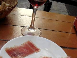 Jamón ibérico y vino