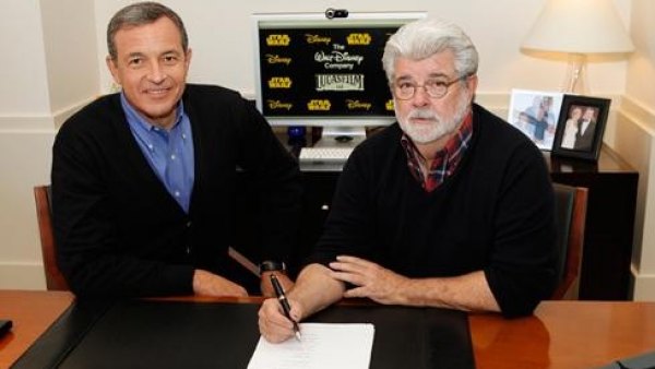 Robert A. Iger y George Lucas Robert A. Iger y George Lucas