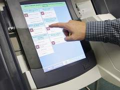 El Govern retoma el anteproyecto de ley de voto electrónico para los catalanes en el extranjero paralizado por el 155