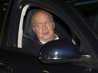 El rey llega al hospital