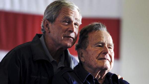 George Bush padre e hijo George Bush padre e hijo