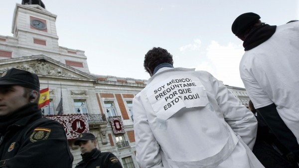 Protesta de médicos en Sol Protesta de médicos en Sol