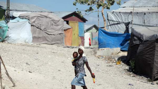 Dimite la vicedirectora de Oxfam por el escándalo de explotación sexual en Haití 91142-600-338