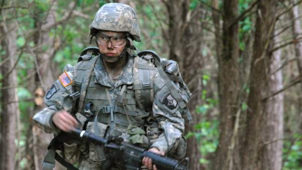 Las soldados de EEUU entrarán en combate Las soldados de EEUU entrarán en combate