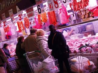 Clientes en un mercado