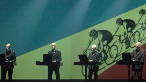 Kraftwerk, en un concierto en Zaragoza. Kraftwerk, en un concierto en Zaragoza.