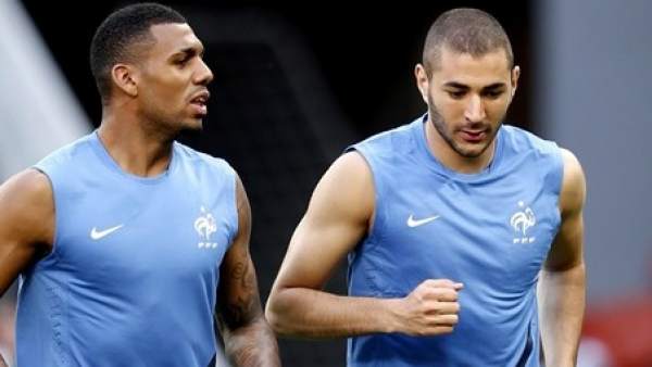 Los futbolistas franceses M'Vila y Benzema. Los futbolistas franceses M'Vila y Benzema.