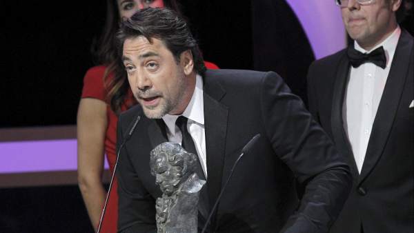 Bardem recoge el Goya al mejor documental Bardem recoge el Goya al mejor documental