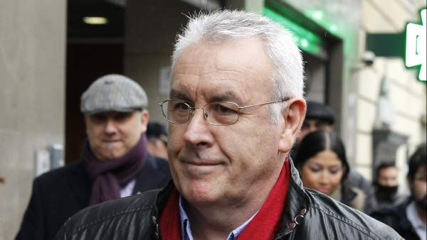 Lara se querella contra Bárcenas Lara se querella contra Bárcenas